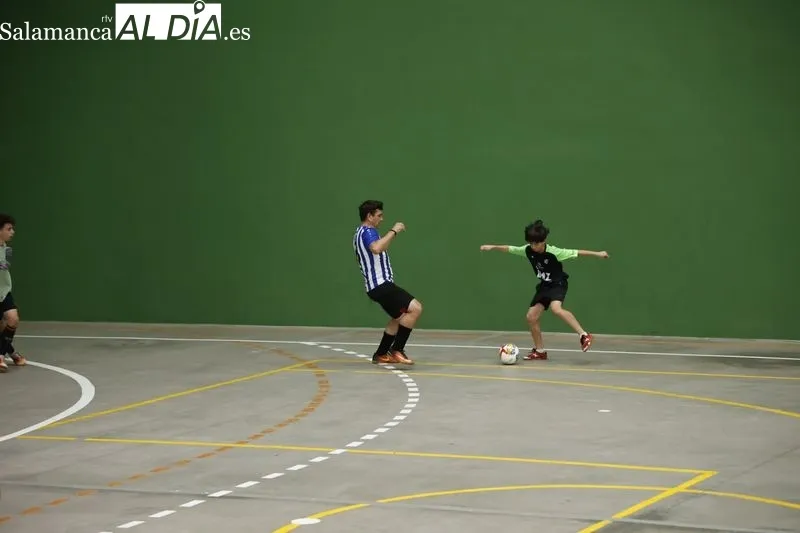 Foto 4 - Mucha calidad en el II Torneo Solidario F&uacute;tbol Sala Llenando Escuela