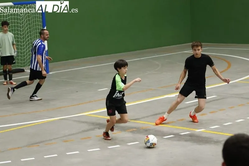 Foto 9 - Mucha calidad en el II Torneo Solidario F&uacute;tbol Sala Llenando Escuela