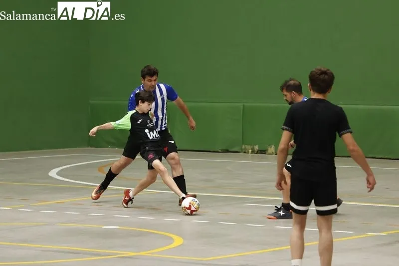 Foto 13 - Mucha calidad en el II Torneo Solidario F&uacute;tbol Sala Llenando Escuela