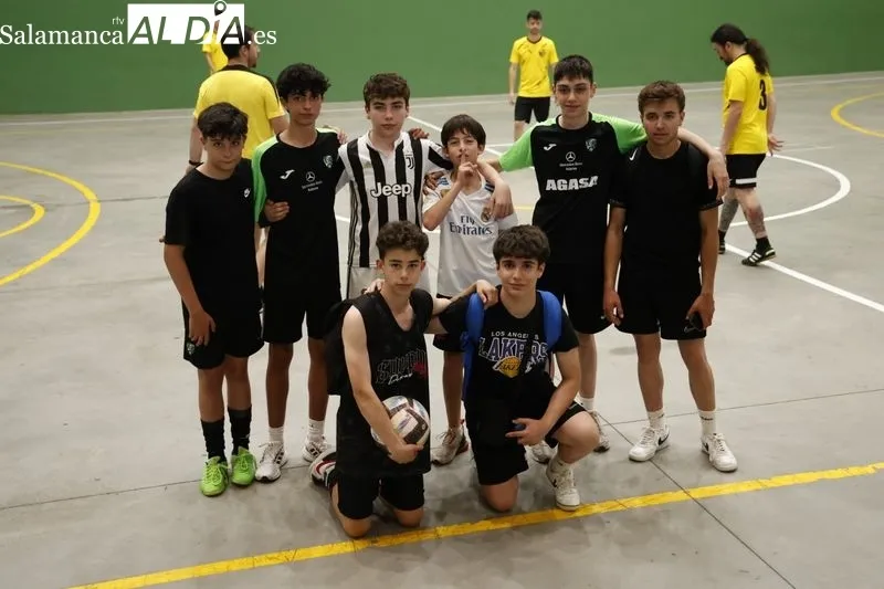 Foto 17 - Mucha calidad en el II Torneo Solidario F&uacute;tbol Sala Llenando Escuela