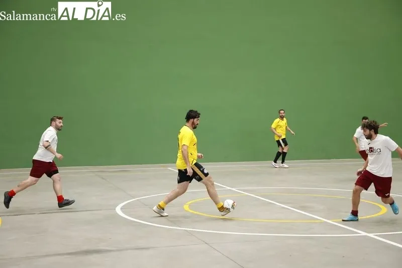 Foto 21 - Mucha calidad en el II Torneo Solidario F&uacute;tbol Sala Llenando Escuela