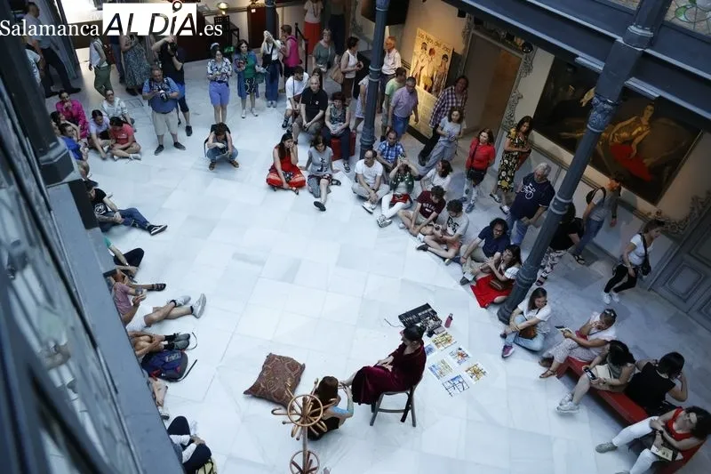 Foto 5 - Una nueva jornada del espect&aacute;culo de pintura corporal y m&uacute;sica en la Casa Lis