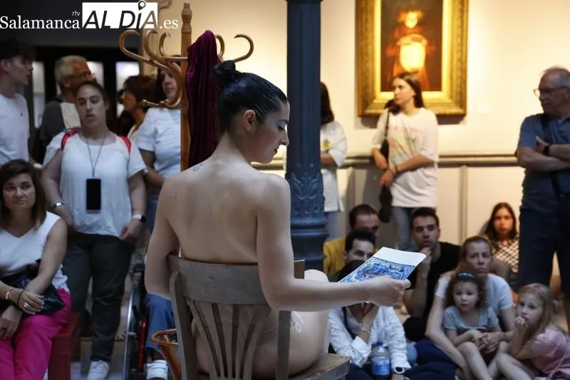 Foto 13 - Una nueva jornada del espect&aacute;culo de pintura corporal y m&uacute;sica en la Casa Lis