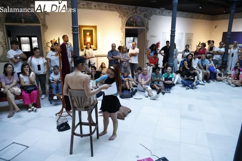 Foto 14 - Una nueva jornada del espect&aacute;culo de pintura corporal y m&uacute;sica en la Casa Lis