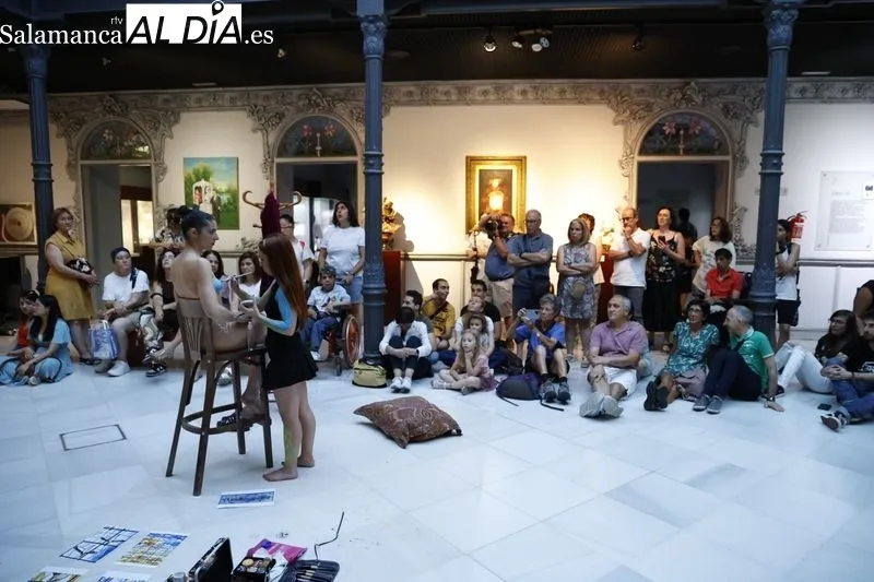 Foto 20 - Una nueva jornada del espect&aacute;culo de pintura corporal y m&uacute;sica en la Casa Lis