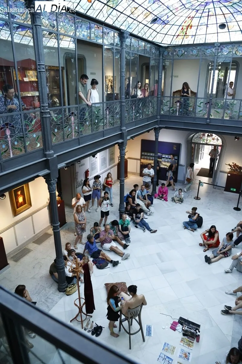 Foto 19 - Una nueva jornada del espect&aacute;culo de pintura corporal y m&uacute;sica en la Casa Lis