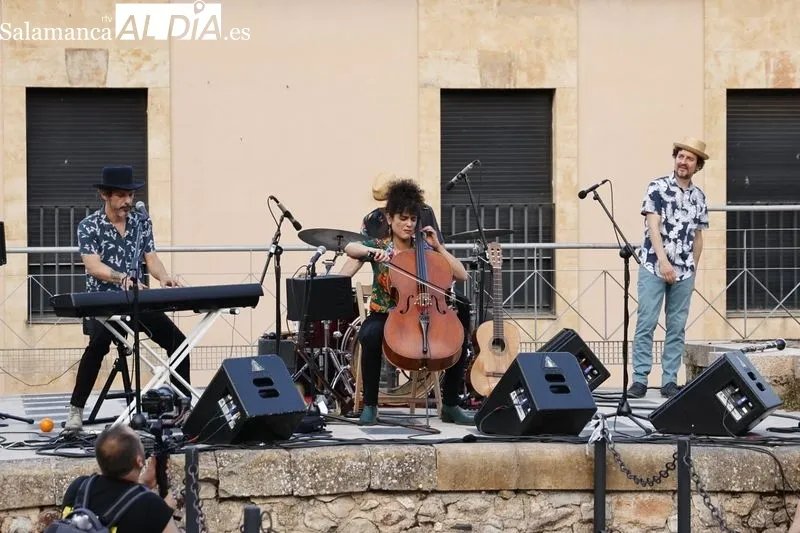 Foto 5 - La m&uacute;sica de Luca Frasca y Marina Sor&iacute;n llega a la Cueva de Salamanca