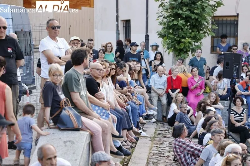 Foto 11 - La m&uacute;sica de Luca Frasca y Marina Sor&iacute;n llega a la Cueva de Salamanca
