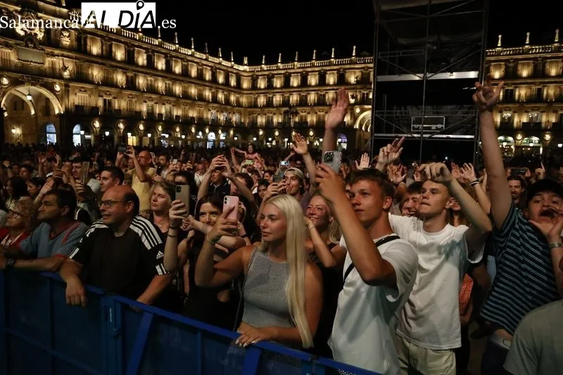 Foto 5 - Lleno en la Plaza Mayor para saltar con la m&uacute;sica electr&oacute;nica de Yves V y Brian Cross