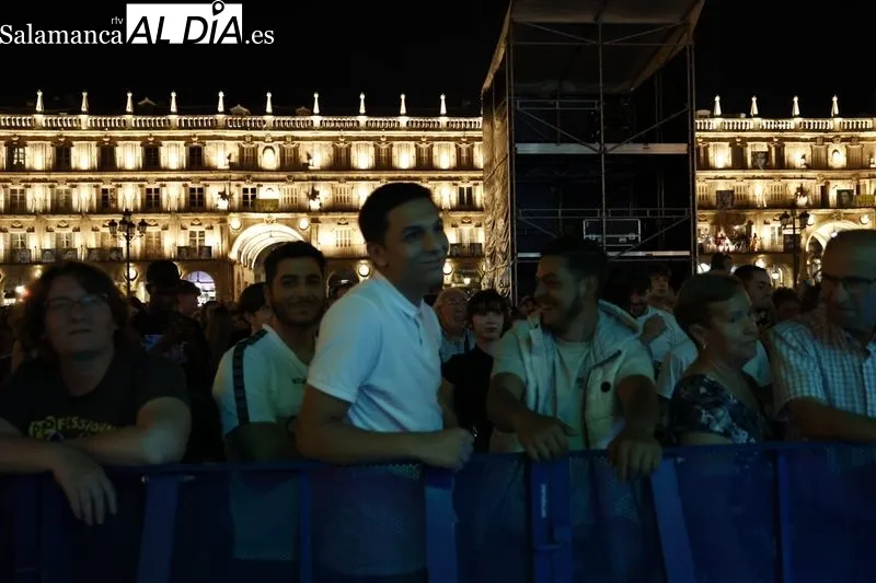Foto 9 - Lleno en la Plaza Mayor para saltar con la m&uacute;sica electr&oacute;nica de Yves V y Brian Cross