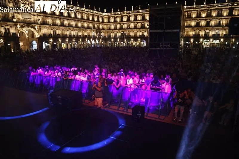 Foto 27 - Lleno en la Plaza Mayor para saltar con la m&uacute;sica electr&oacute;nica de Yves V y Brian Cross