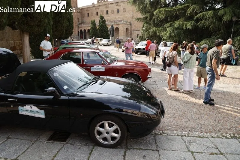 Foto 3 - 35 veh&iacute;culos del Classic Cars Tour visitan Salamanca