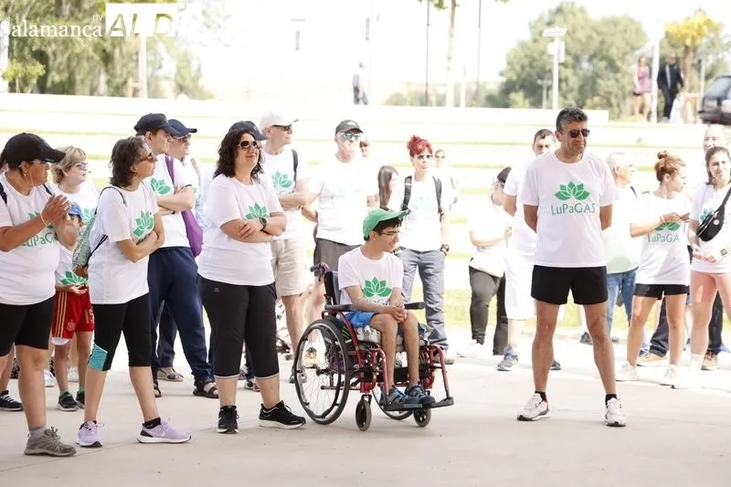 Foto 6 - Buen ambiente en la II Marcha Solidaria de la Fundaci&oacute;n AFIM