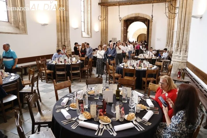 Foto 12 - 120 comensales disfrutan de la simulaci&oacute;n del banquete de bodas de Felipe II y Mar&iacute;a Manuela de Portugal