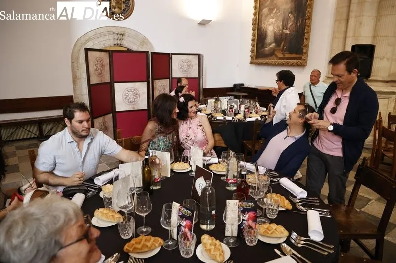 Foto 15 - 120 comensales disfrutan de la simulaci&oacute;n del banquete de bodas de Felipe II y Mar&iacute;a Manuela de Portugal