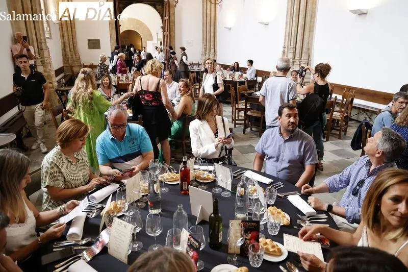 Foto 16 - 120 comensales disfrutan de la simulaci&oacute;n del banquete de bodas de Felipe II y Mar&iacute;a Manuela de Portugal