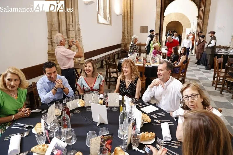 Foto 19 - 120 comensales disfrutan de la simulaci&oacute;n del banquete de bodas de Felipe II y Mar&iacute;a Manuela de Portugal