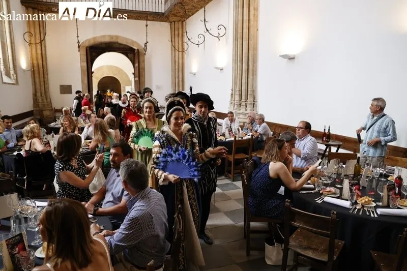 Foto 23 - 120 comensales disfrutan de la simulaci&oacute;n del banquete de bodas de Felipe II y Mar&iacute;a Manuela de Portugal