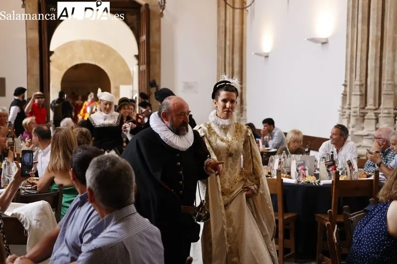 Foto 24 - 120 comensales disfrutan de la simulaci&oacute;n del banquete de bodas de Felipe II y Mar&iacute;a Manuela de Portugal