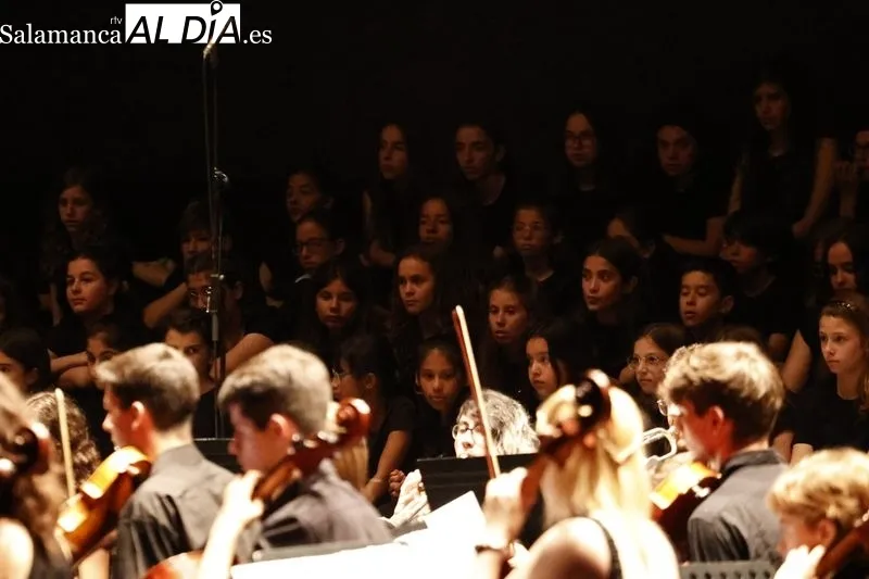 Foto 22 - El CAEM acoge un musical escolar con el acompa&ntilde;amiento de la Joven Orquesta Sinf&oacute;nica de Castilla y Le&oacute;n