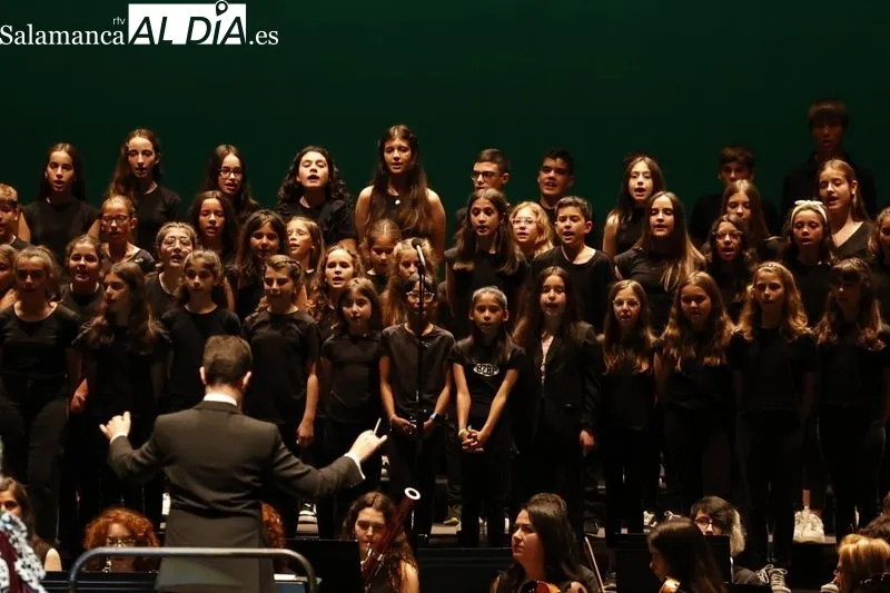 Foto 32 - El CAEM acoge un musical escolar con el acompa&ntilde;amiento de la Joven Orquesta Sinf&oacute;nica de Castilla y Le&oacute;n