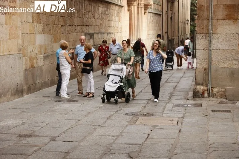 Foto 2 - Gran ambiente en el centro de la ciudad en un domingo muy tur&iacute;stico