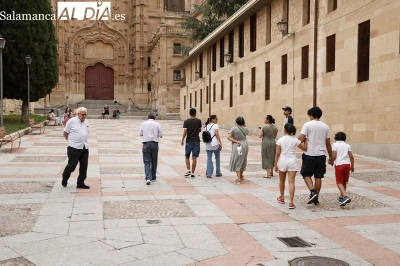 Foto 9 - Gran ambiente en el centro de la ciudad en un domingo muy tur&iacute;stico
