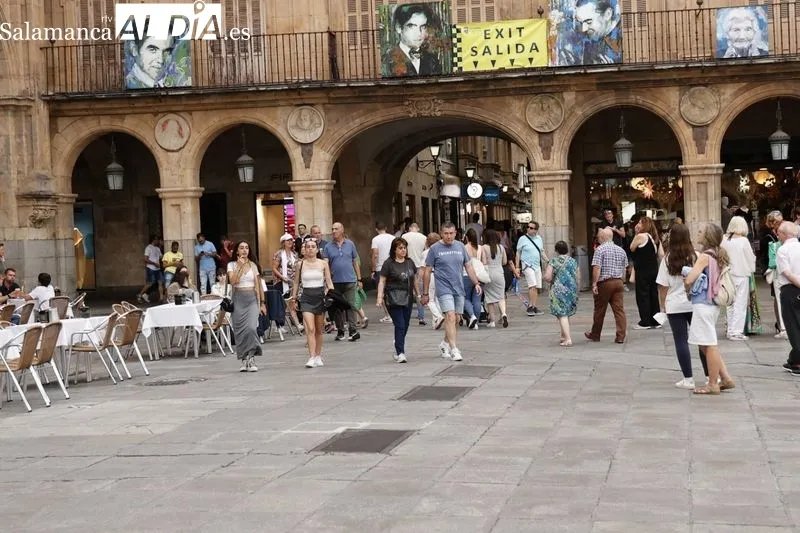 Foto 19 - Gran ambiente en el centro de la ciudad en un domingo muy tur&iacute;stico