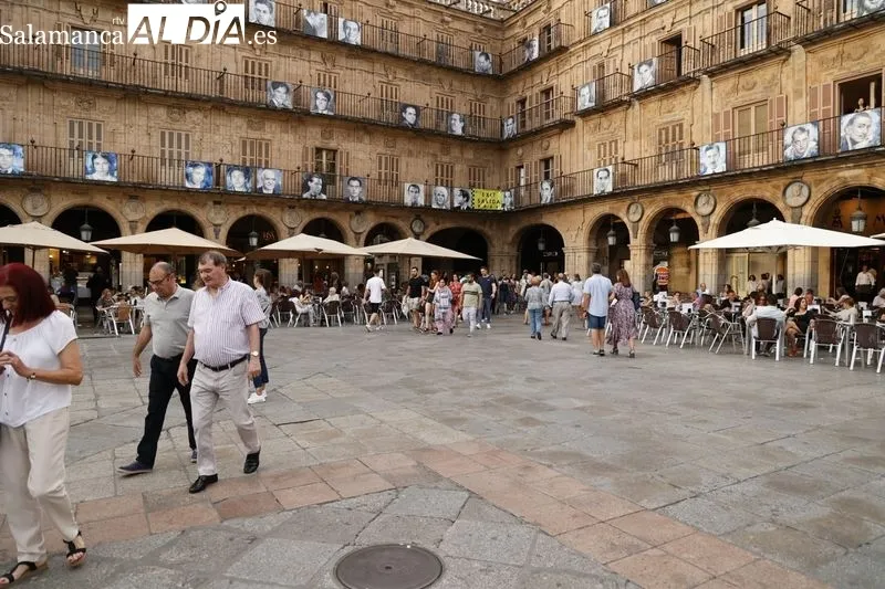 Foto 29 - Gran ambiente en el centro de la ciudad en un domingo muy tur&iacute;stico
