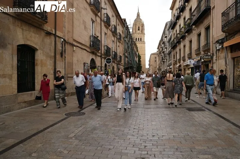 Foto 46 - Gran ambiente en el centro de la ciudad en un domingo muy tur&iacute;stico