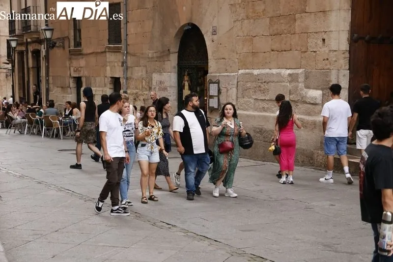 Foto 47 - Gran ambiente en el centro de la ciudad en un domingo muy tur&iacute;stico