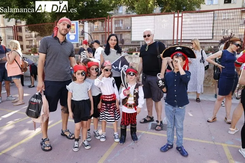 Foto 9 - El CEIP Padre Manj&oacute;n se disfraza para marcharse de vacaciones