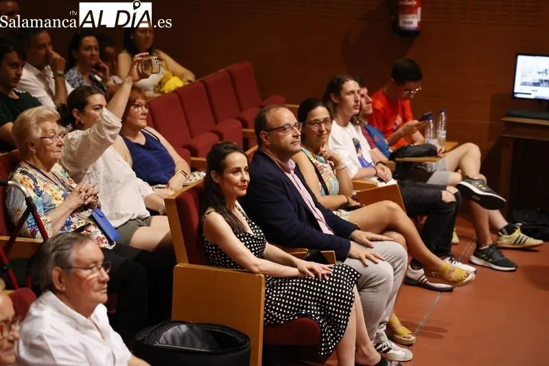 Foto 4 - La Asociaci&oacute;n Huerta Otea celebra su 'D&iacute;a del vecino'