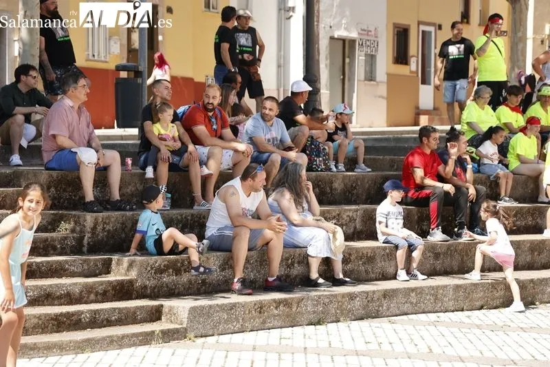 Foto 5 - Encierro infantil para comenzar el s&aacute;bado festivo en Pizarrales