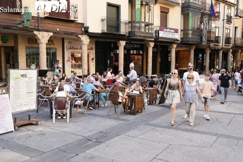 Foto 27 - La ola de calor 'vac&iacute;a' el centro de Salamanca... y otros se refugian a la sombra