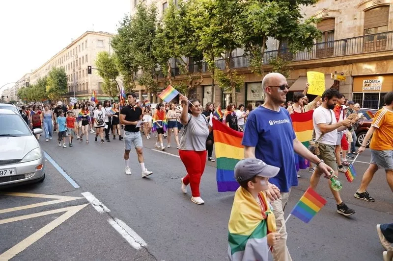 Foto 14 - Manifestaci&oacute;n: la Gran V&iacute;a se llena de banderas LGTBI+