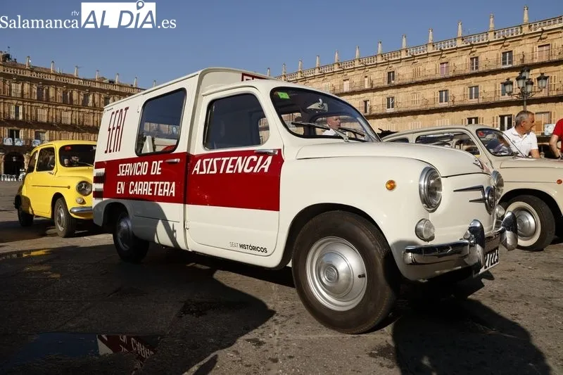 Foto 15 - M&aacute;s de un centenar de Seat 600 invaden la Plaza Mayor