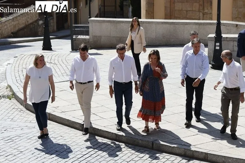 Foto 6 - Feij&oacute;o visita Salamanca e ironiza sobre S&aacute;nchez, como "gran presentador", y le pide que entreviste en sus "shows" a Irene Montero