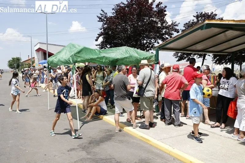 Foto 15 - En Pelabravo acaban bien las fiestas: todos los vecinos degustan una rica parrillada