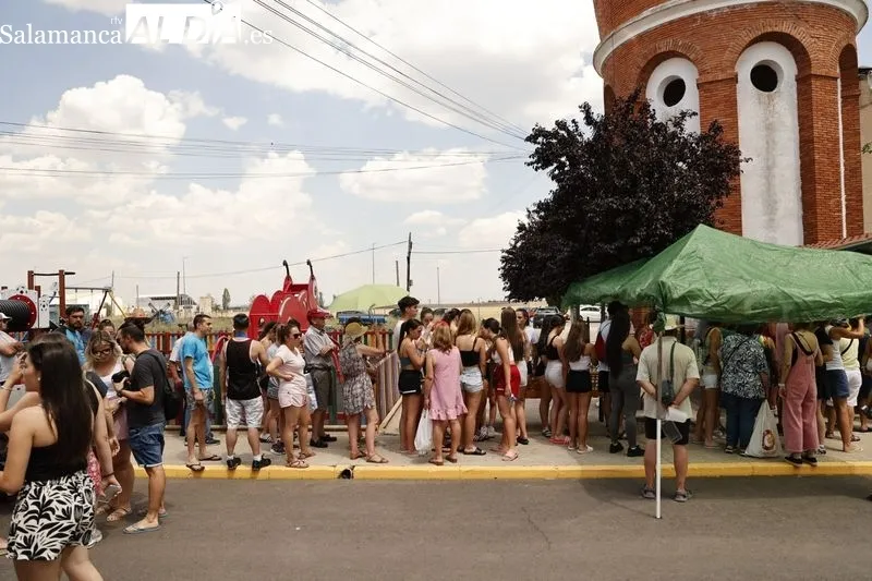 Foto 27 - En Pelabravo acaban bien las fiestas: todos los vecinos degustan una rica parrillada