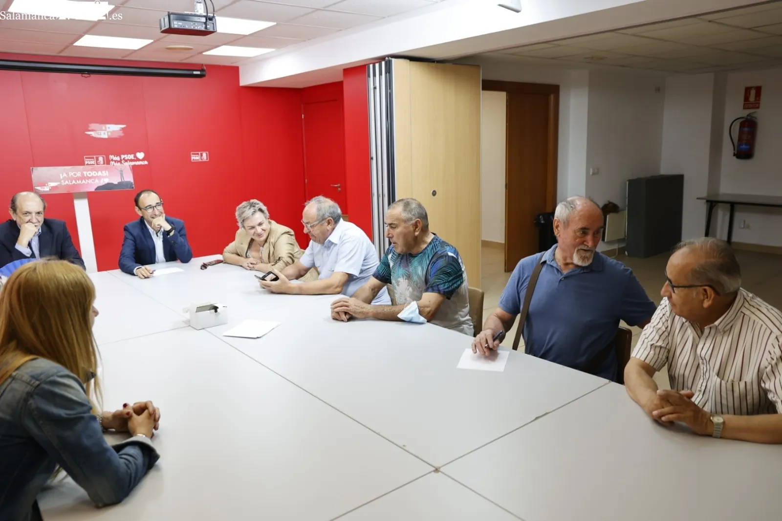 Foto 2 - &ldquo;Las elecciones van de garantizar la subida de las pensiones del PSOE o volver a los recortes y derogar las mejoras como quiere el PP&rdquo;