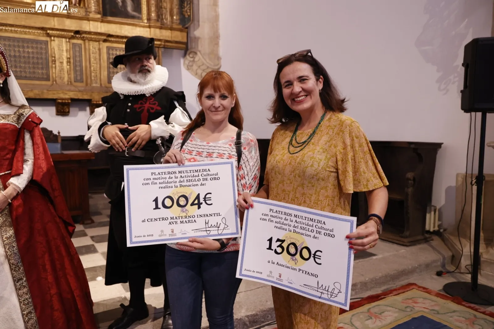 Foto 2 - Las asociaciones reciben la recaudaci&oacute;n por los eventos solidarios del Festival Siglo de Oro