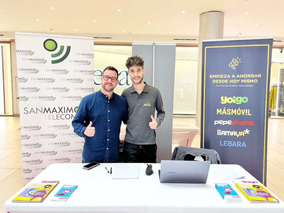 Primera Feria de Empleo en el centro comercial El Tormes
