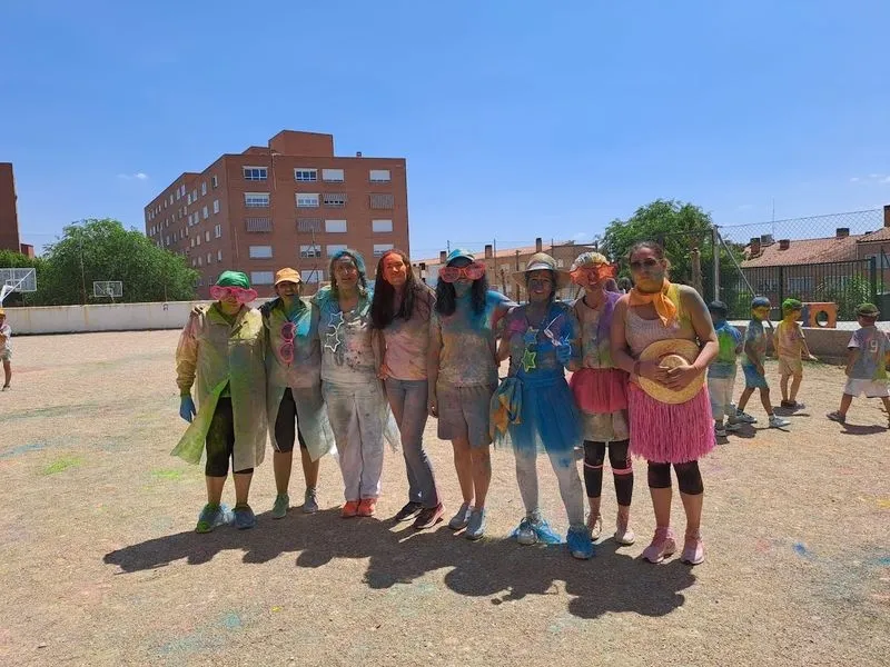 Foto 5 - "Manchado Color Party": la actividad estrella del colegio Antonio Manchado para terminar el curso