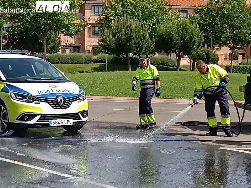 Efectos de la colisión por alcance de dos vehículos en la avenida Fernando III El Santo, junto a la glorieta Beatriz de Suavia. Foto CGH