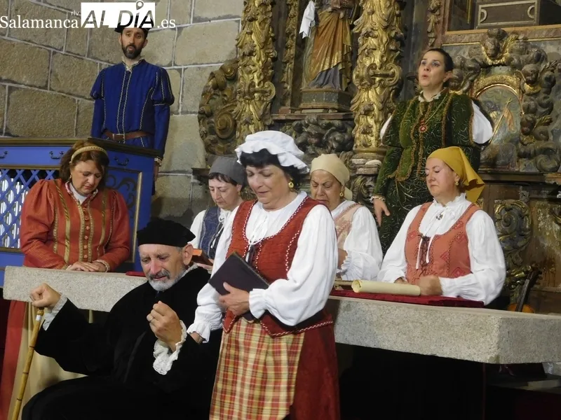 Representación de la obra 'Buscando a Nebrija' en la iglesia parroquial de Cerralbo 
