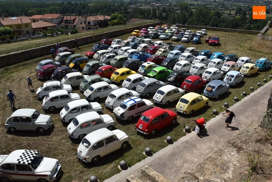 Foto 4 - Un centenar de Seat 600 hacen parada en Mir&oacute;briga
