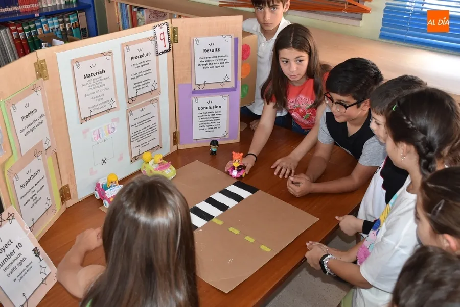 Foto 6 - Derroche de ingenio de los alumnos del Colegio Mir&oacute;briga en el culmen de su &lsquo;Science Fair&rsquo;