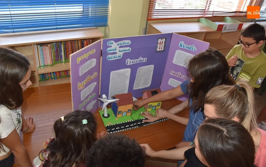 Foto 10 - Derroche de ingenio de los alumnos del Colegio Mir&oacute;briga en el culmen de su &lsquo;Science Fair&rsquo;