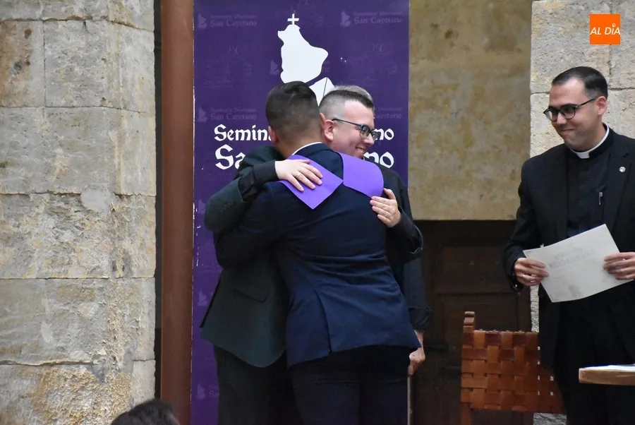 Foto 9 - El Seminario brinda con la &lsquo;copa de la vida&rsquo; por dos &ldquo;grand&iacute;simos estudiantes y personas extraordinarias&rdquo;